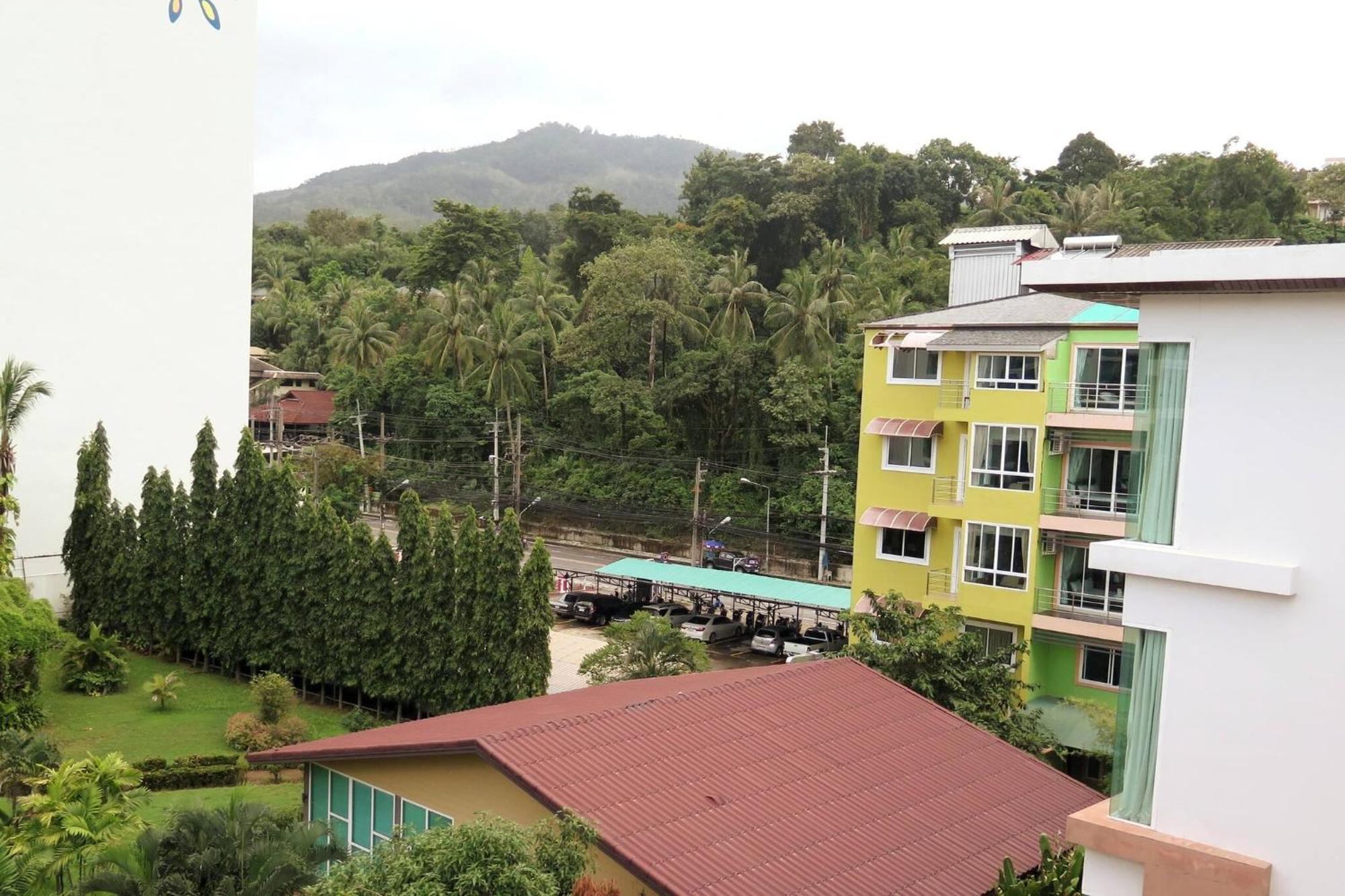 6-26 Large 1 Br-1bath 1 Km Walking To Patong