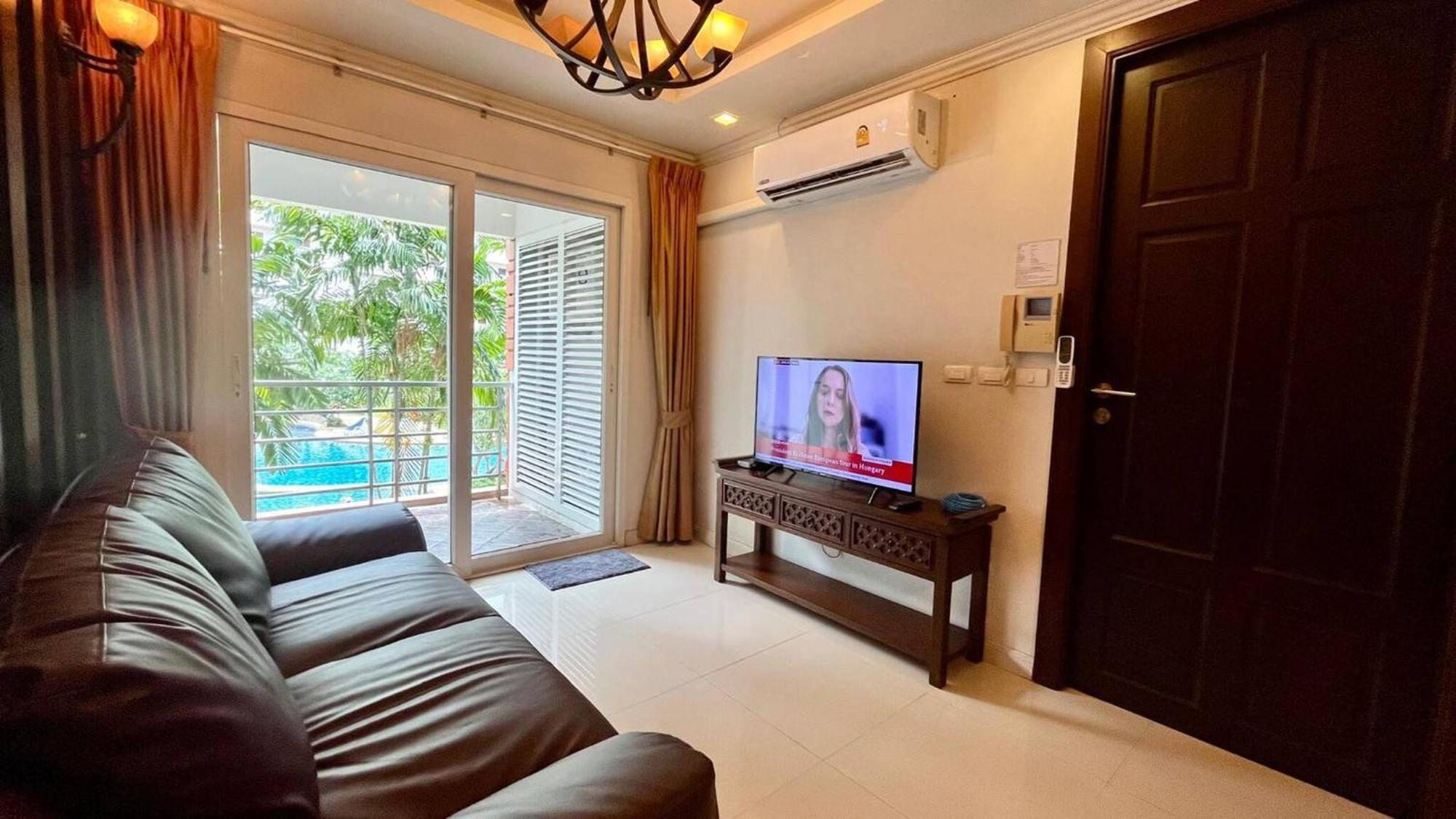6-26 Large 1 Br-1bath 1 Km Walking To *